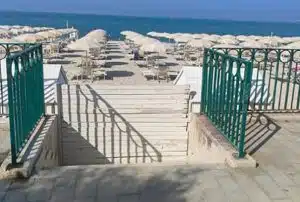 Accesso negato alla spiaggia di via Leucosia: Europa Verde solleva dubbi sulla regolarità
