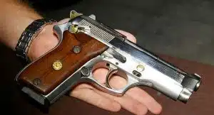falso allarme castel san giorgio pistola giocattolo