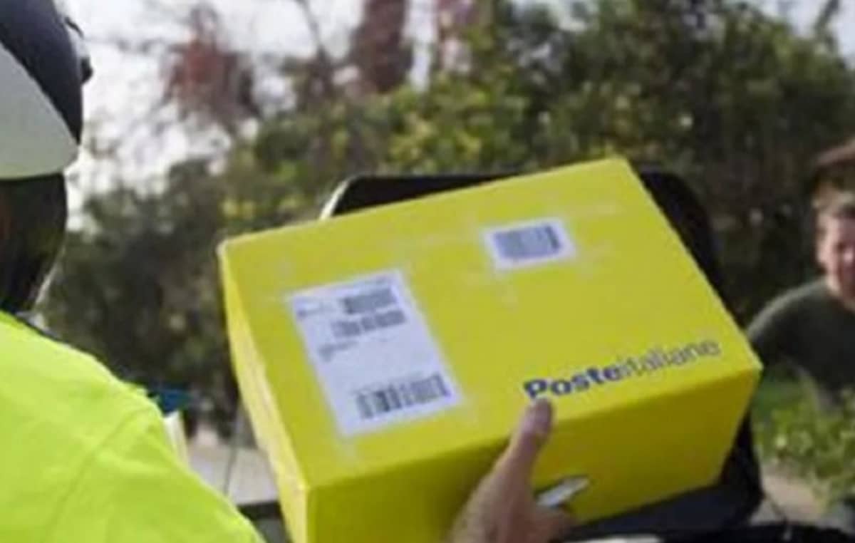 pacchi poste italiane consegnati provincia salerno