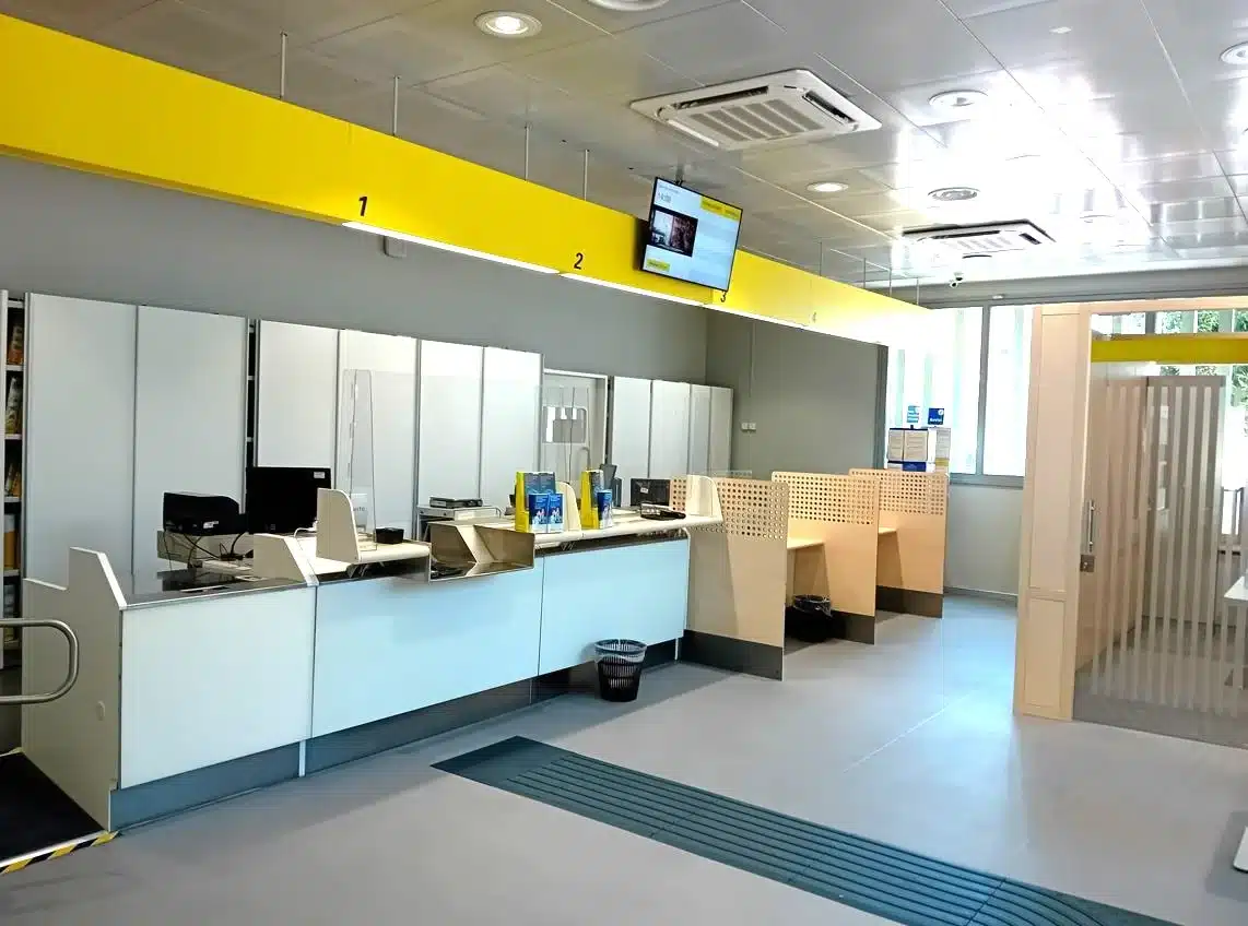 buccino riapre ufficio postale