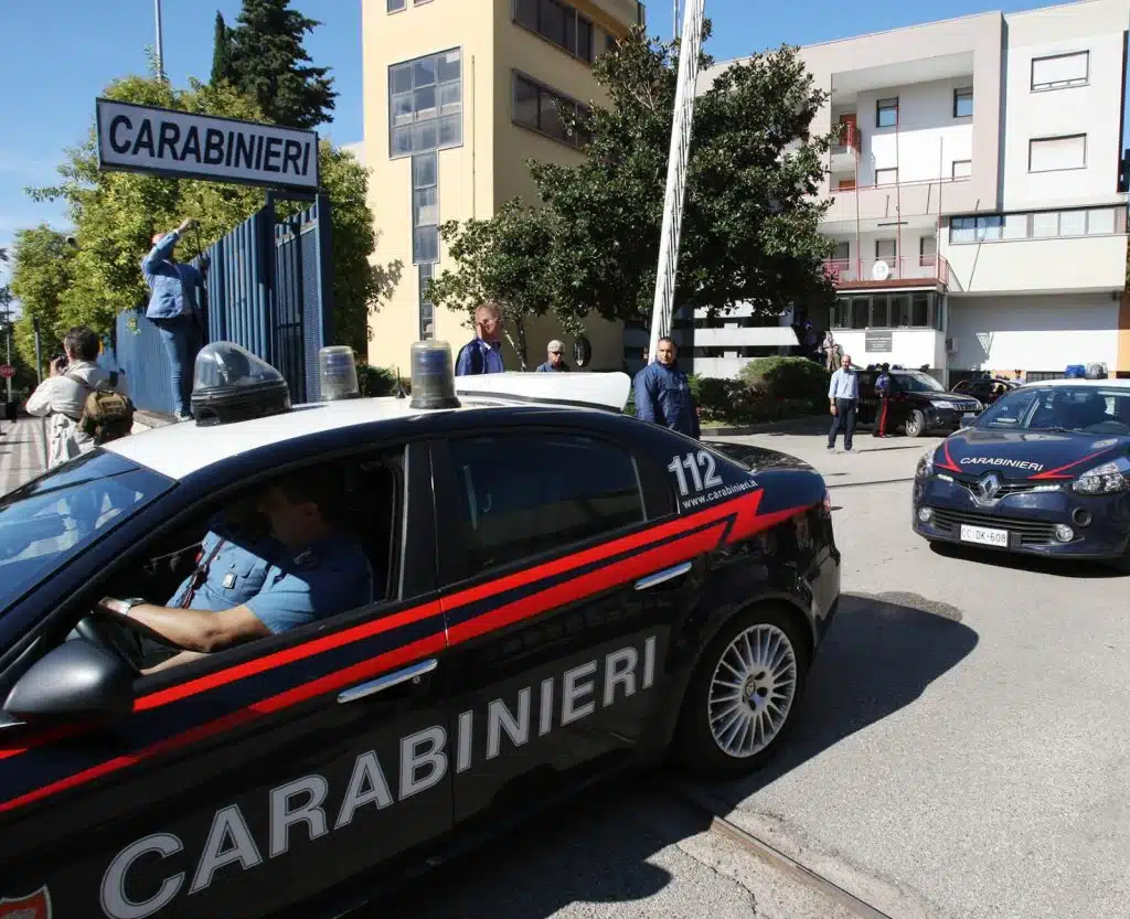 furto pontecagnano faiano roxy bar 12 giugno