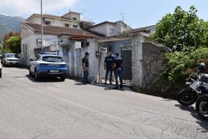 rapinatore arrestato salerno tradito tatuaggio