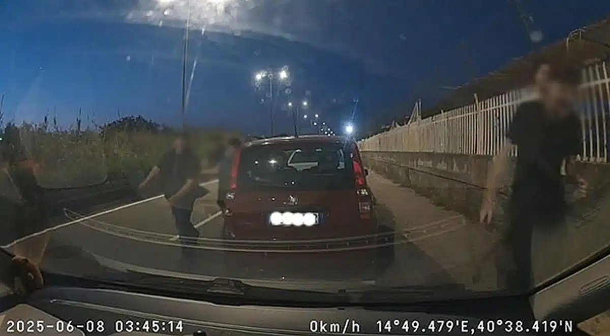 auto danneggiate litoranea salerno