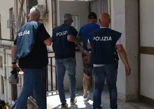 rapine-a-salerno-arrestato-un-42enne-gia-noto-alle-forze-dellordine