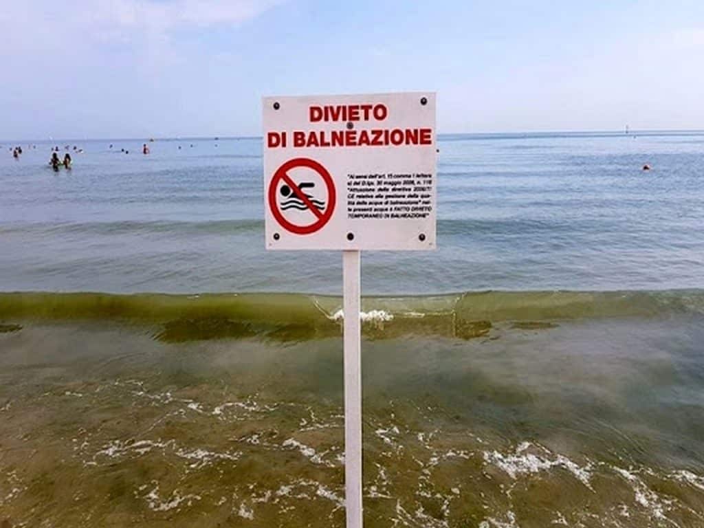 divieto balneazione battipaglia 11 giugno