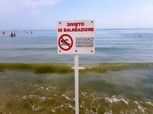 divieto balneazione battipaglia 11 giugno