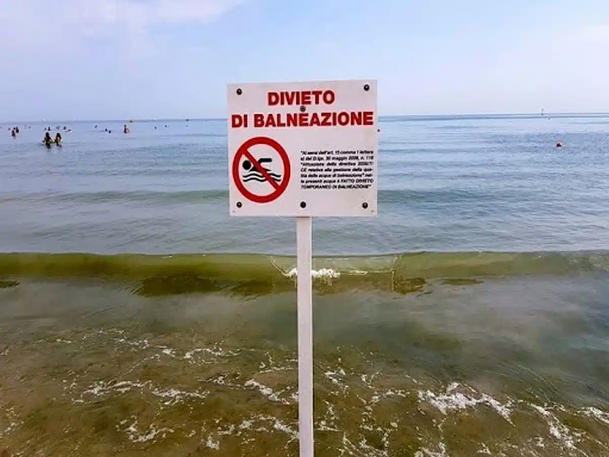 divieto balneazione battipaglia 11 giugno