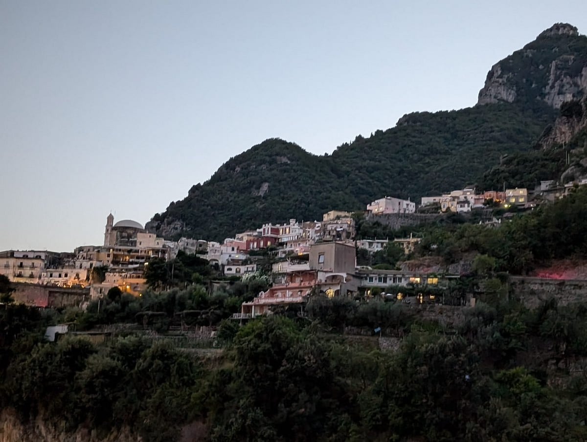 positano blackout oggi 11 giugno 2025