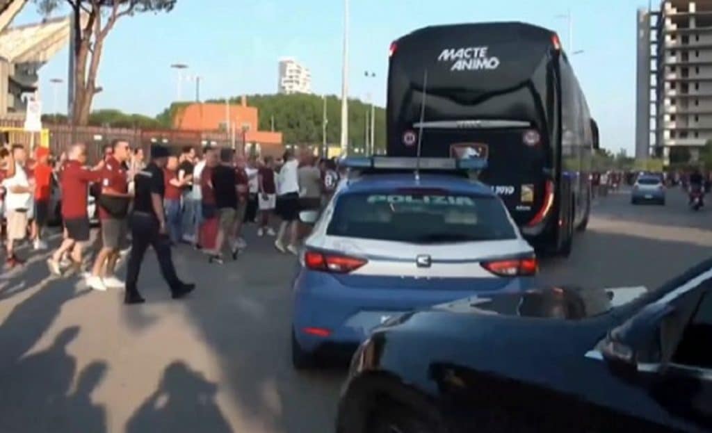 salernitana accoglienza arechi scortata polizia