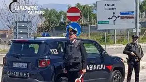 angri maltratta perseguita ex moglie