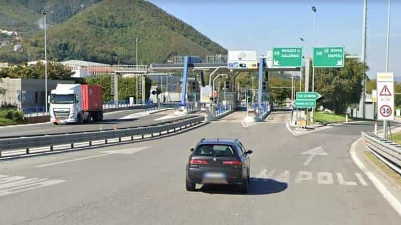 chiusa autostrada cava de tirreni 10 giugno