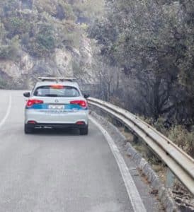 salerno riaperta strada croce castello arechi incendi