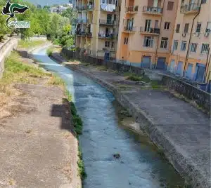 salerno sversamenti abusivi fiume irno denunciato