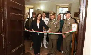Donne Forze Armate persano