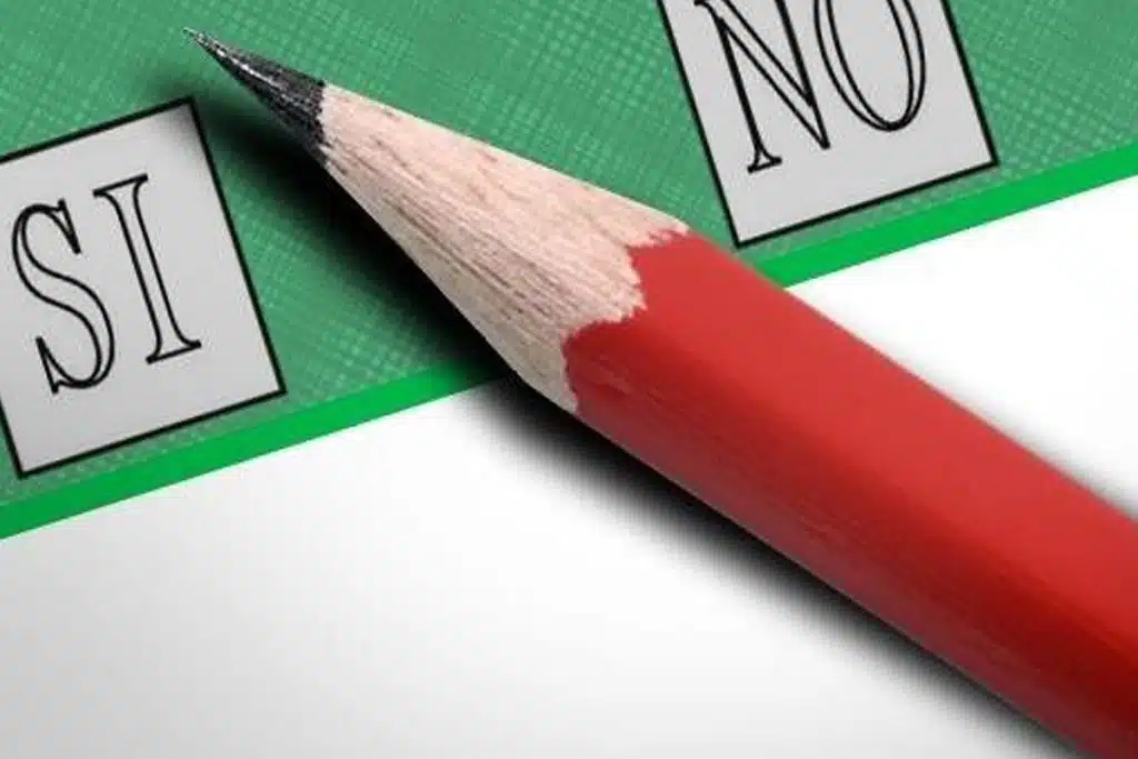 Urne aperte in tutta Italia: si vota per cinque referendum e per le amministrative
