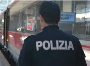 doppio arresto salerno stazione