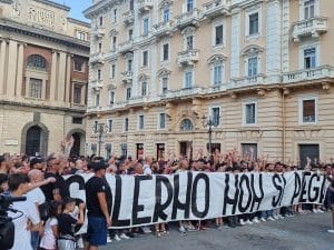 tifoseria salernitana protesta playout