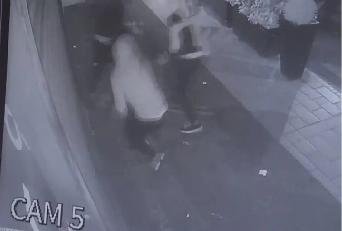 Salerno, assalto notturno a una gioielleria a Torrione: banda in fuga con bottino da 30mila euro