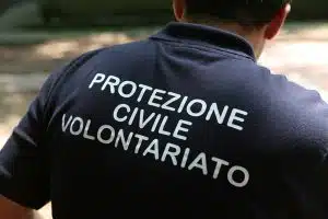 sassano aggredito volontario protezione civile