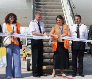vueling inaugurazione volo diretto salerno-parigi orly