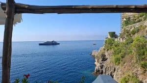 Costiera Amalfitana Bougainville crociera