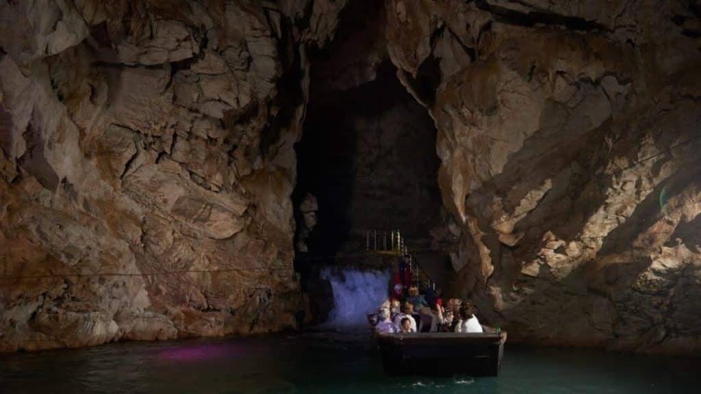 grotte pertosa auletta intesa iren-fondazione mida