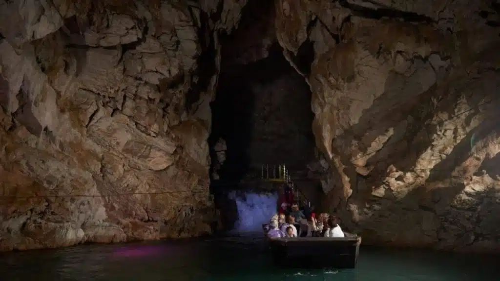 grotte pertosa auletta intesa iren-fondazione mida