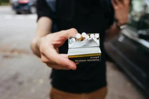 maxi tassa sigarette e-cig rifiuti elettronici