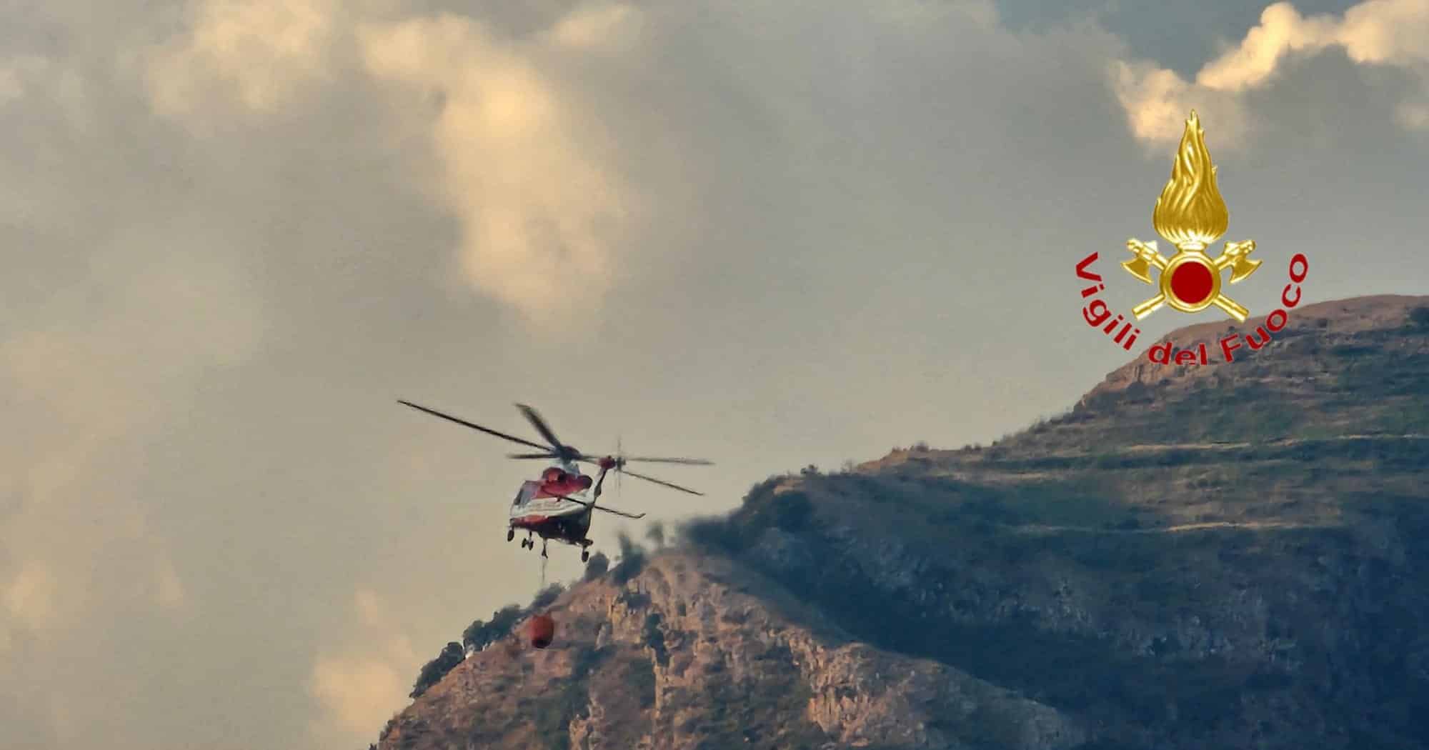 Ancora un incendio a Salerno: in fiamme le colline di Giovi