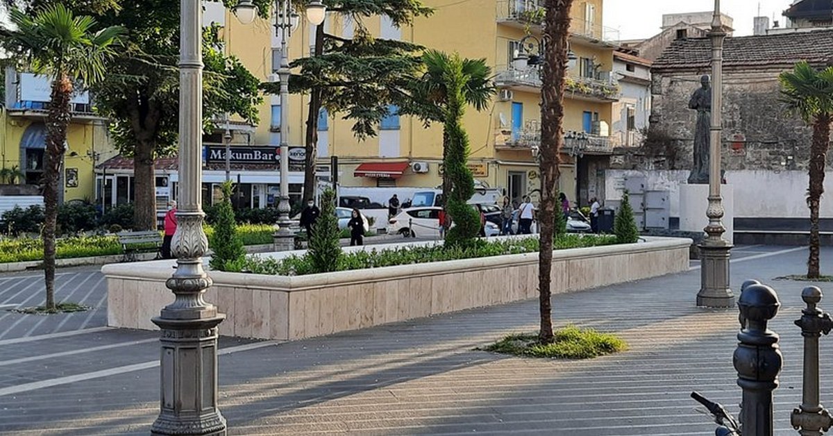 pagani danni piazza sant'alfonso riparazione cittadino