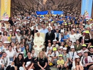Postiglione Roma bambini Papa