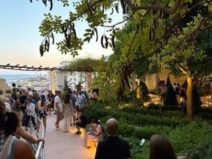 Il Giardino della Minerva riapre al pubblico: migliaia di visitatori per il cuore verde della Scuola Medica Salernitana