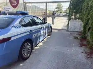 Furto al Campo Volpe di Salerno: rubati televisori, condizionatore e defibrillatore