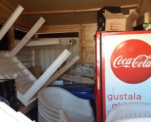 Salerno, nuovo furto alla casetta sul Lungomare: rubate patatine e pochi spiccioli: “Così non si può andare avanti”