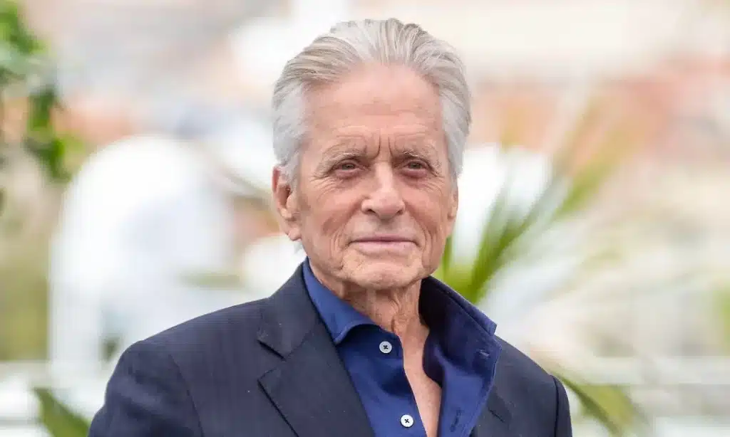 Michael Douglas Jason Statham salerno aeroporto