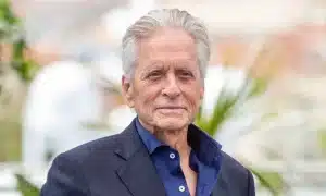 Michael Douglas Jason Statham salerno aeroporto