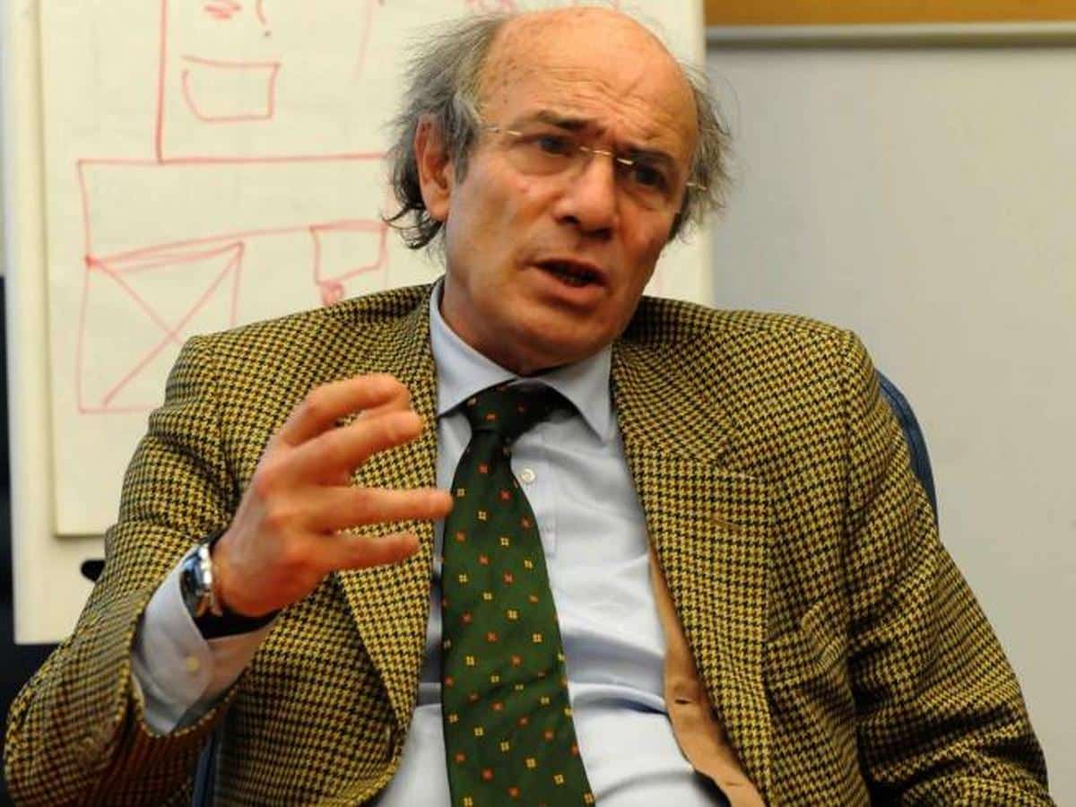 fiducia campania trombetti ex rettore sondaggio piepoli