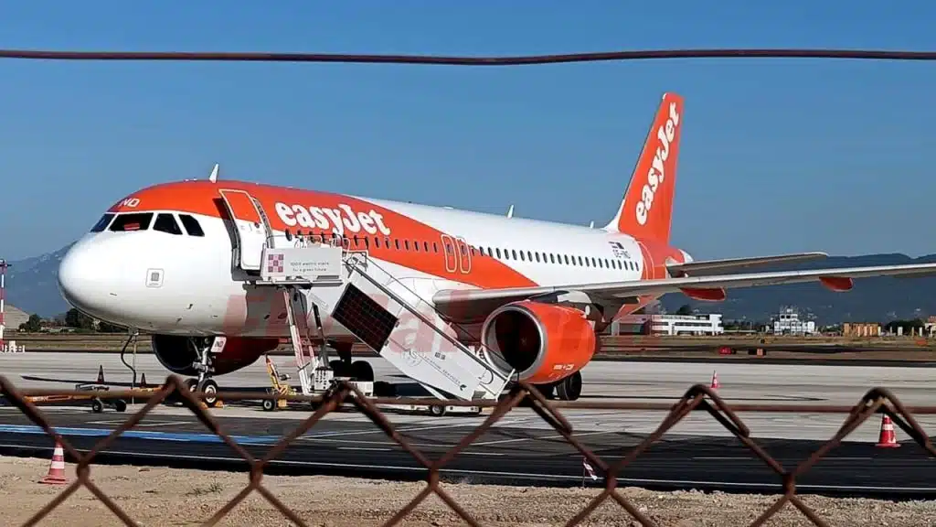 salerno voli easyjet estate 2026
