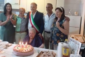 Cilento, terra di centenari: l’esempio di Nonna Tanina e i segreti della longevità