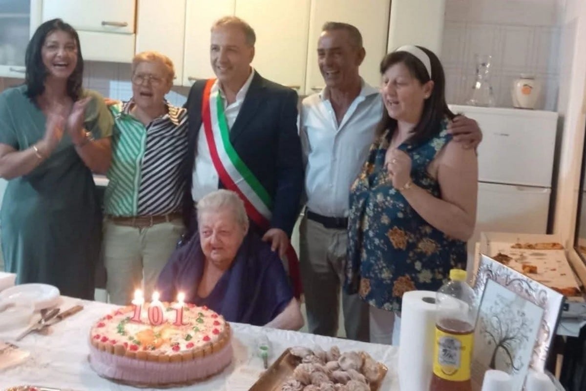 Cilento, terra di centenari: l’esempio di Nonna Tanina e i segreti della longevità