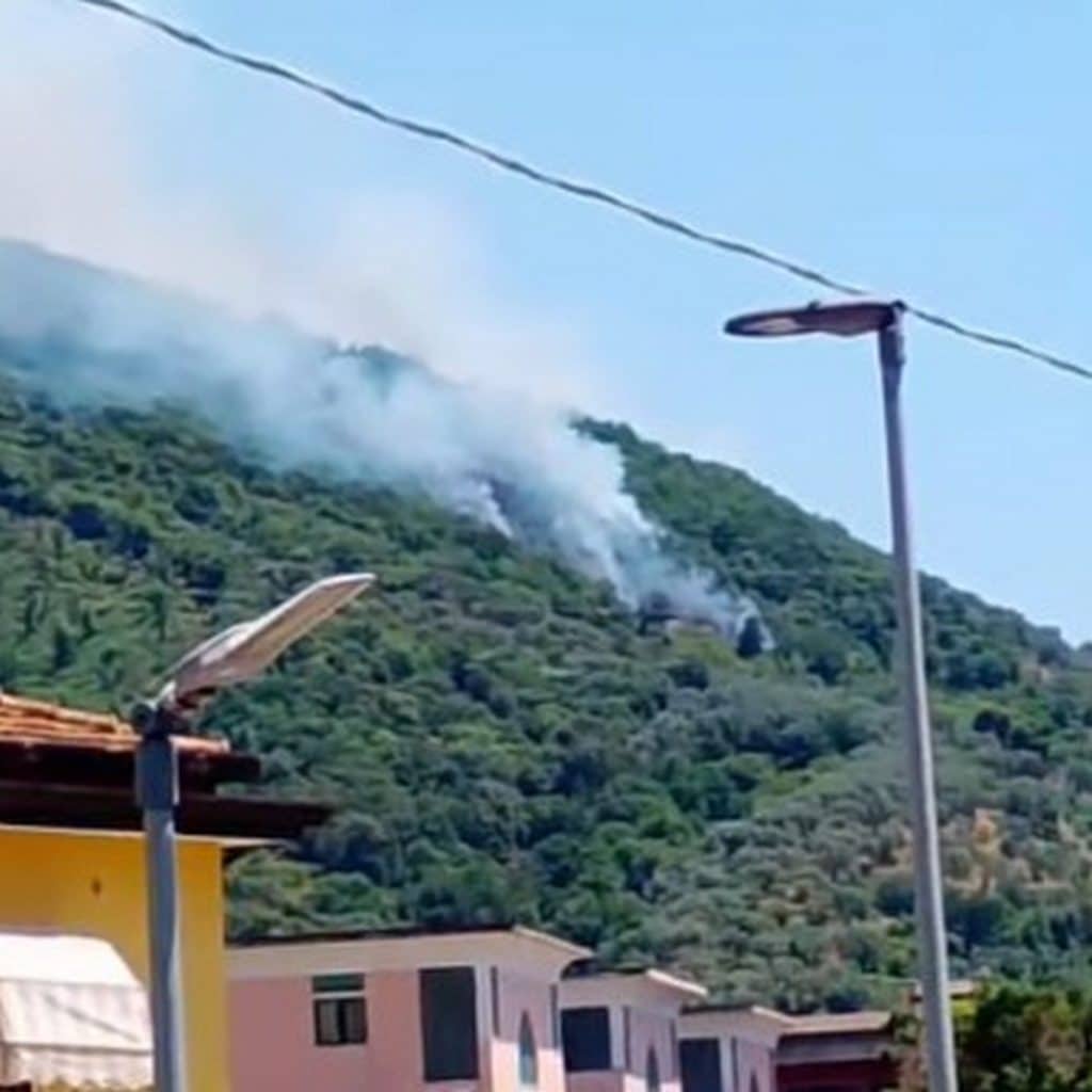 salerno incendio oggi 1 luglio