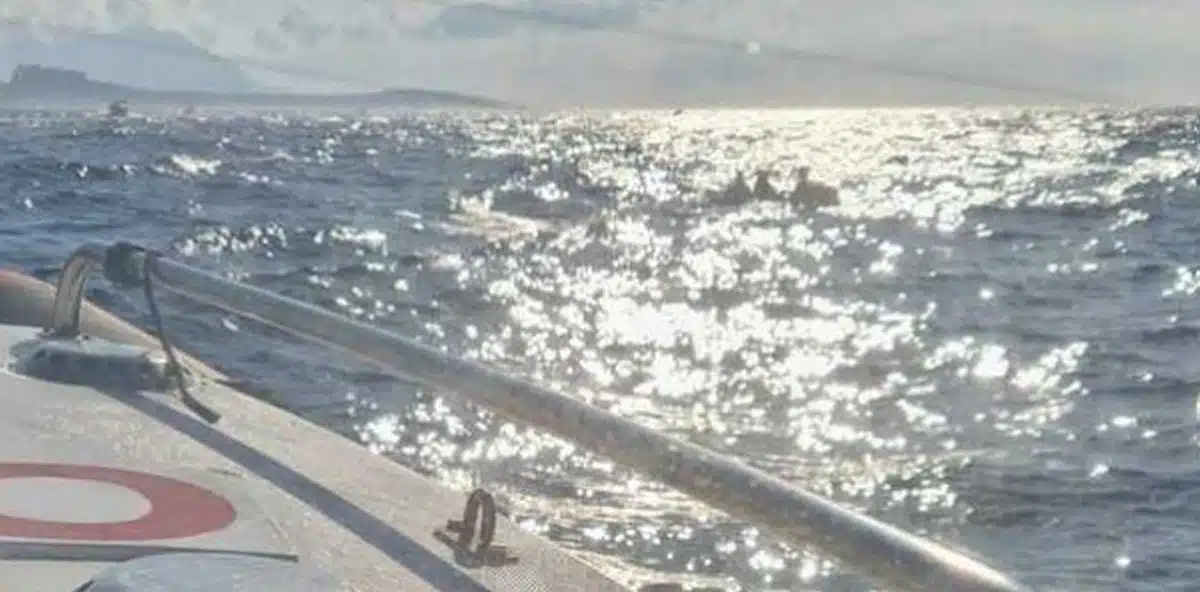 bacoli salvati ragazzi kayak capo miseno