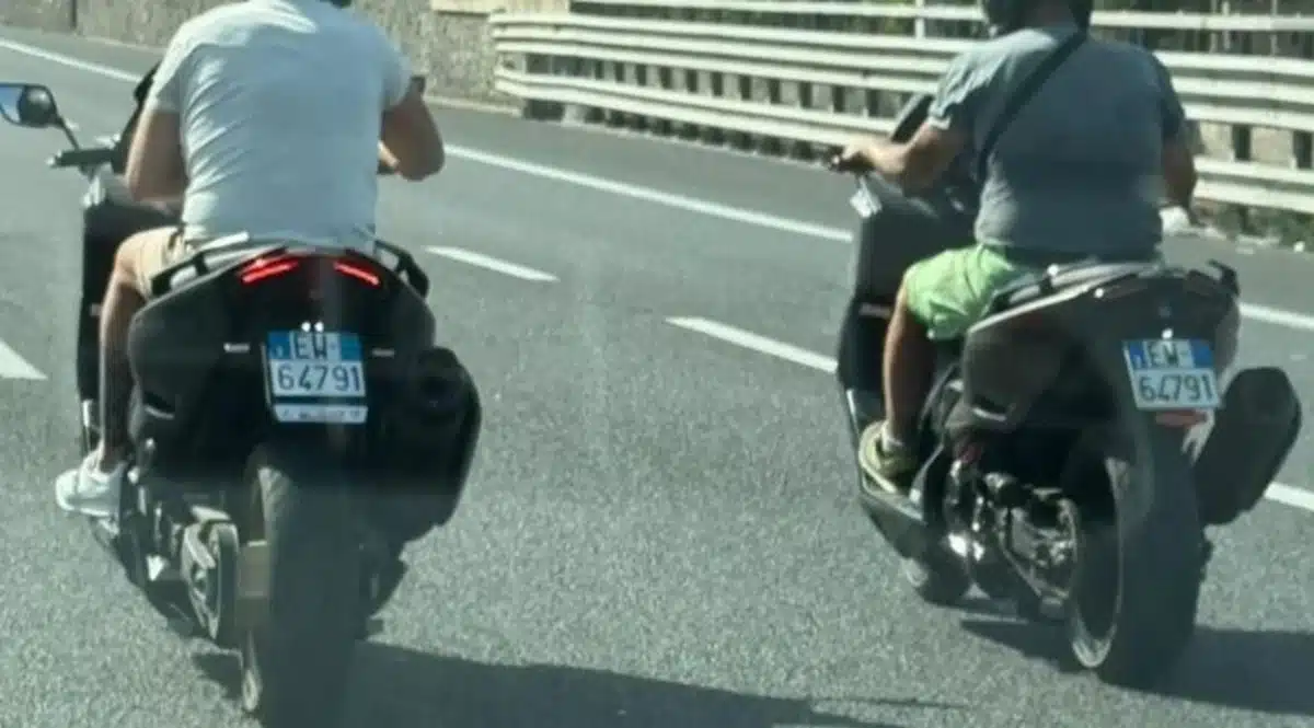 scooter targa uguale a3 angri