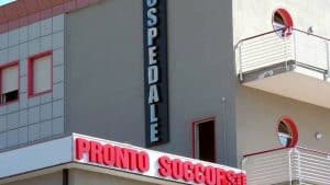 aggressione medico infermiere salerno arrestato