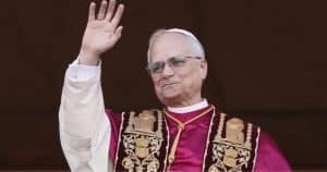 I giovani di Montesano sulla Marcellana ricevono la benedizione di Papa Leone XIV durante il Grest estivo