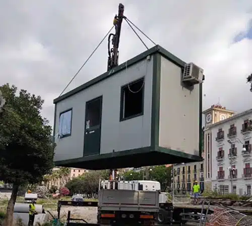 salerno rimossi container piazza cavour