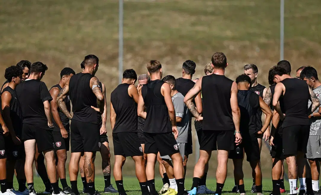 Salernitana amichevole negozio