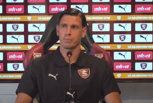 Salernitana conferenza stampa Capomaggio