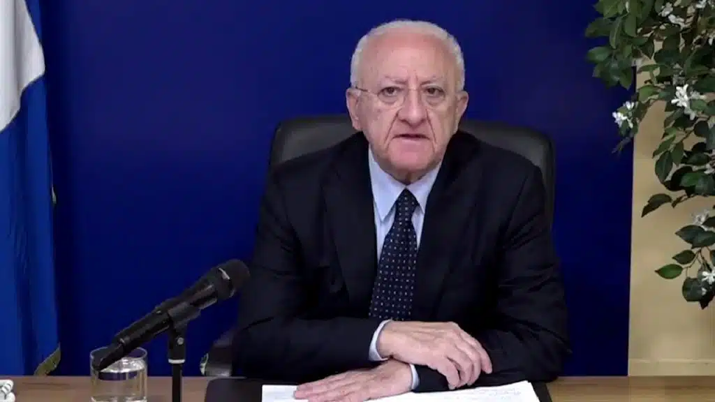 diretta social vincenzo de luca 4 luglio