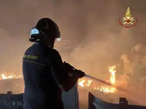 casal velino incendio oggi 6 luglio